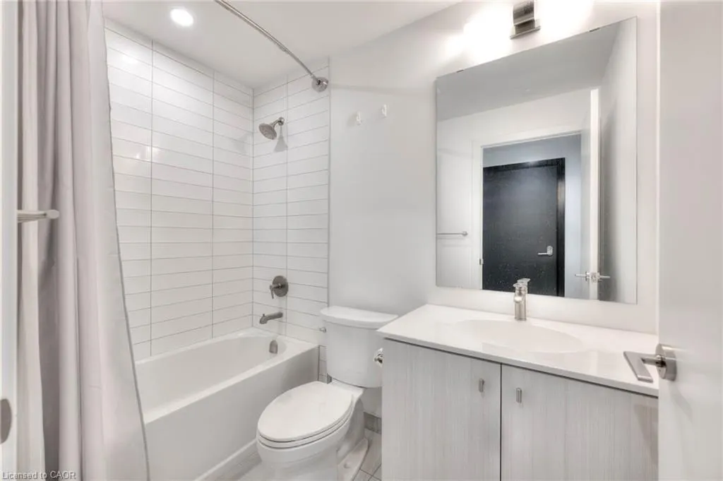 5 Wellington Street S, #1012