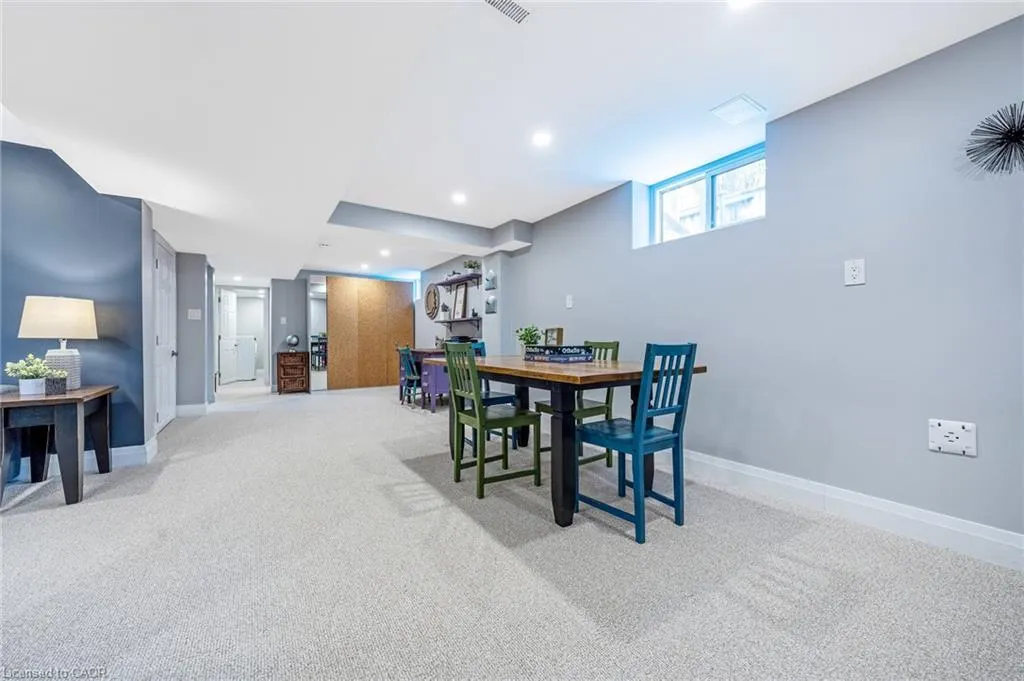 390 Woodward Avenue