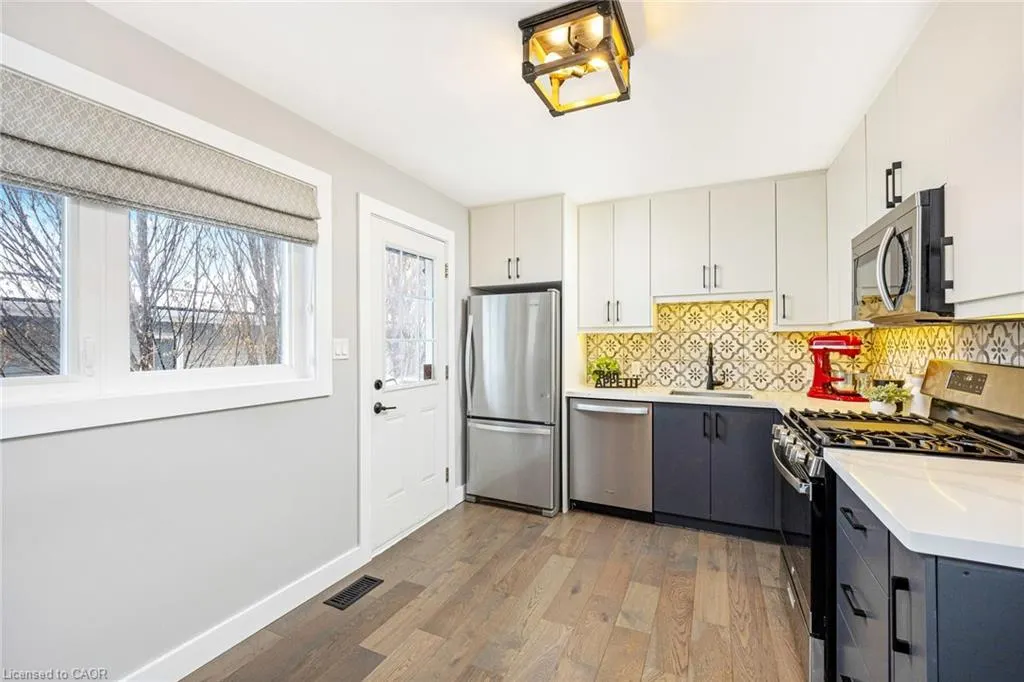 390 Woodward Avenue