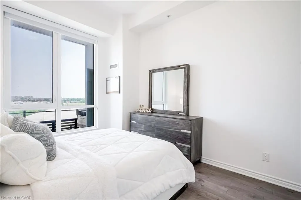 150 Oak Park Park, #513