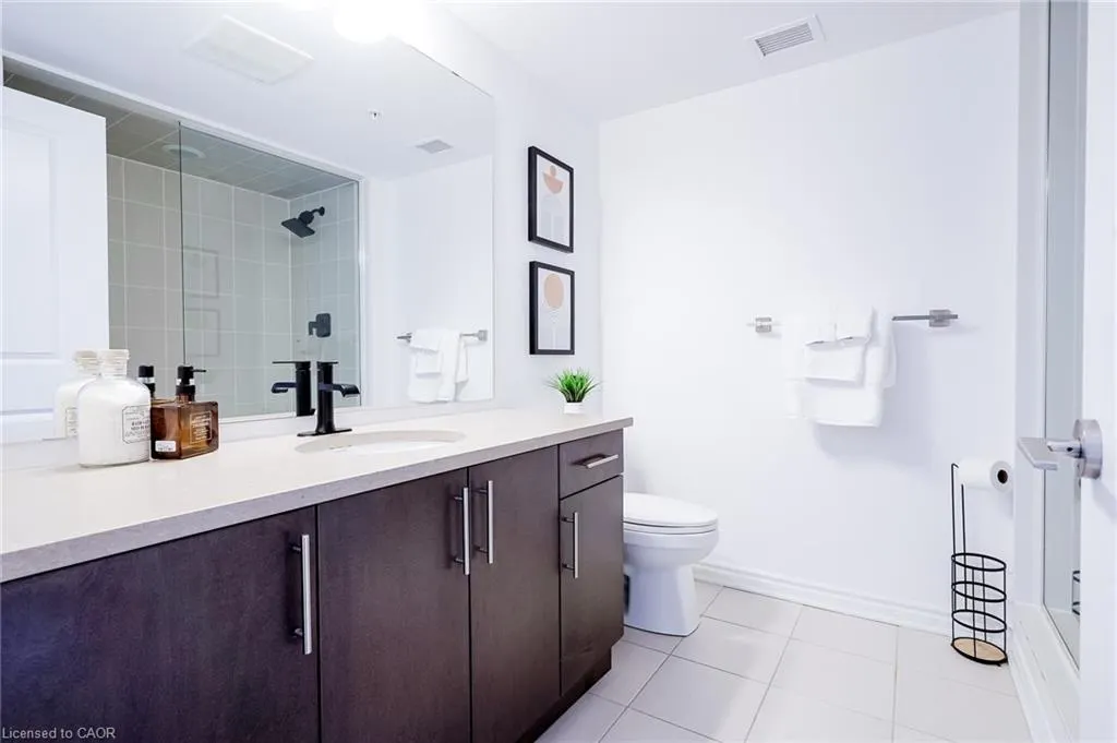 150 Oak Park Park, #513