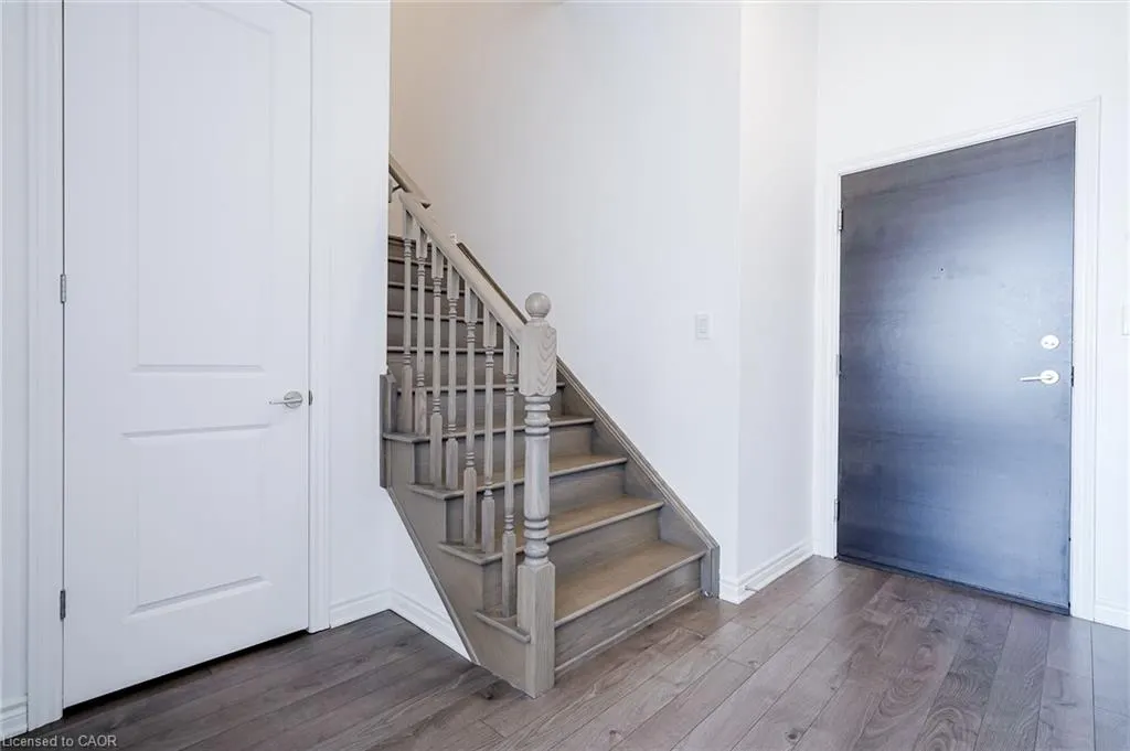 150 Oak Park Park, #513