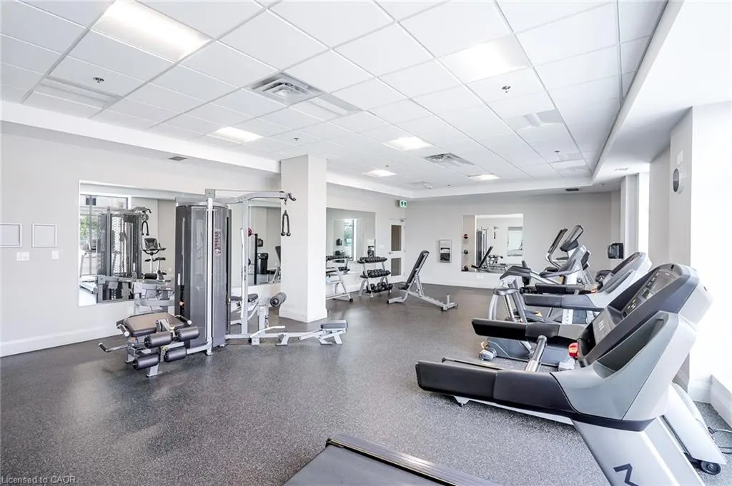 150 Oak Park Park, #513
