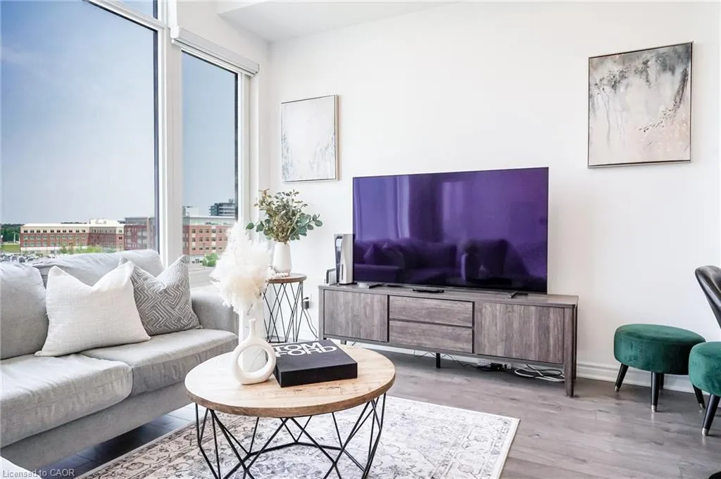 150 Oak Park Park, #513