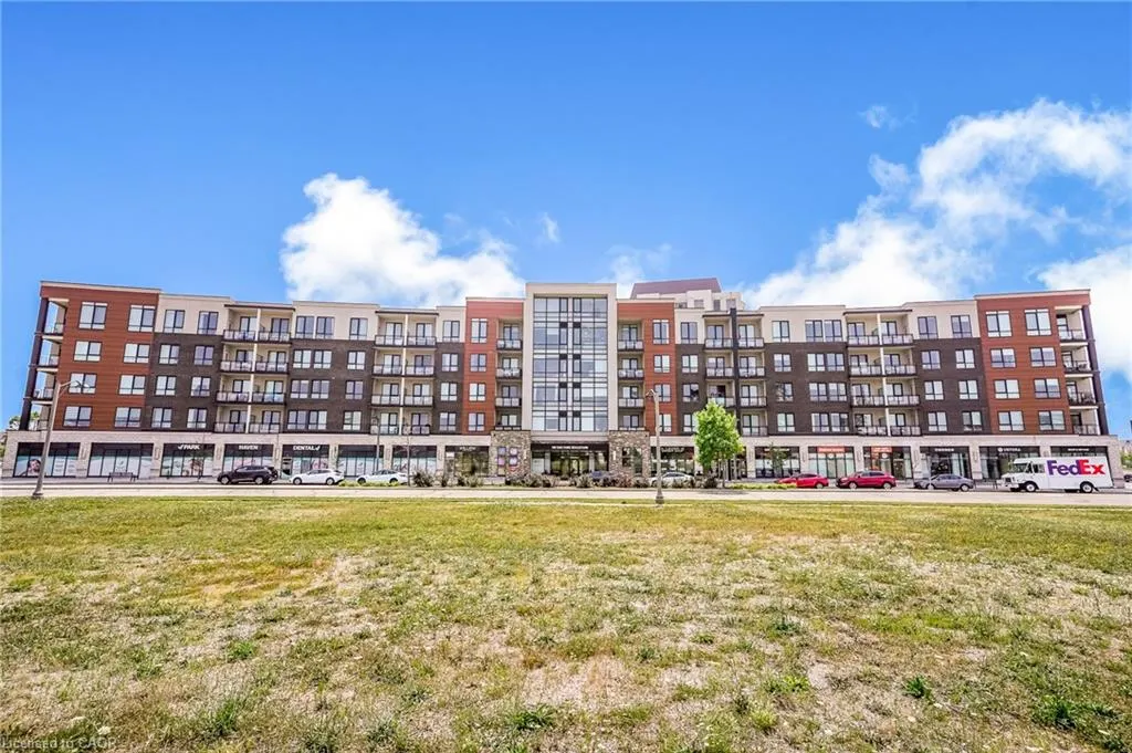 150 Oak Park Park, #513
