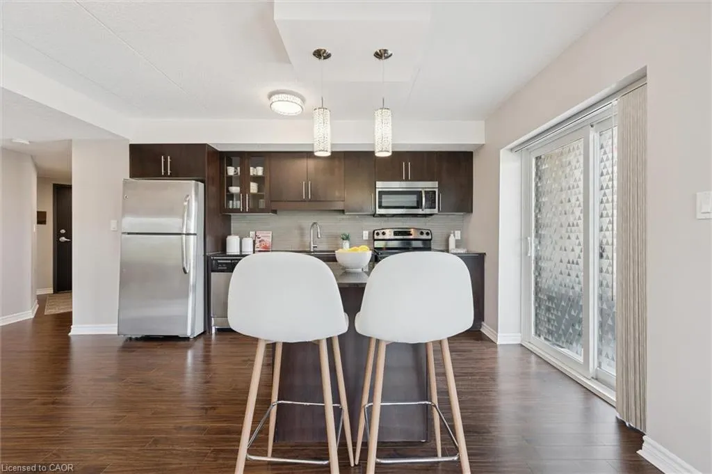 776 Laurelwood Drive, #301