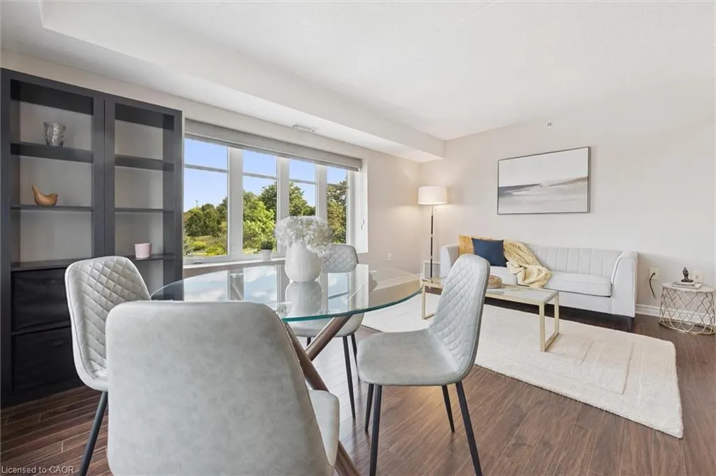 776 Laurelwood Drive, #301