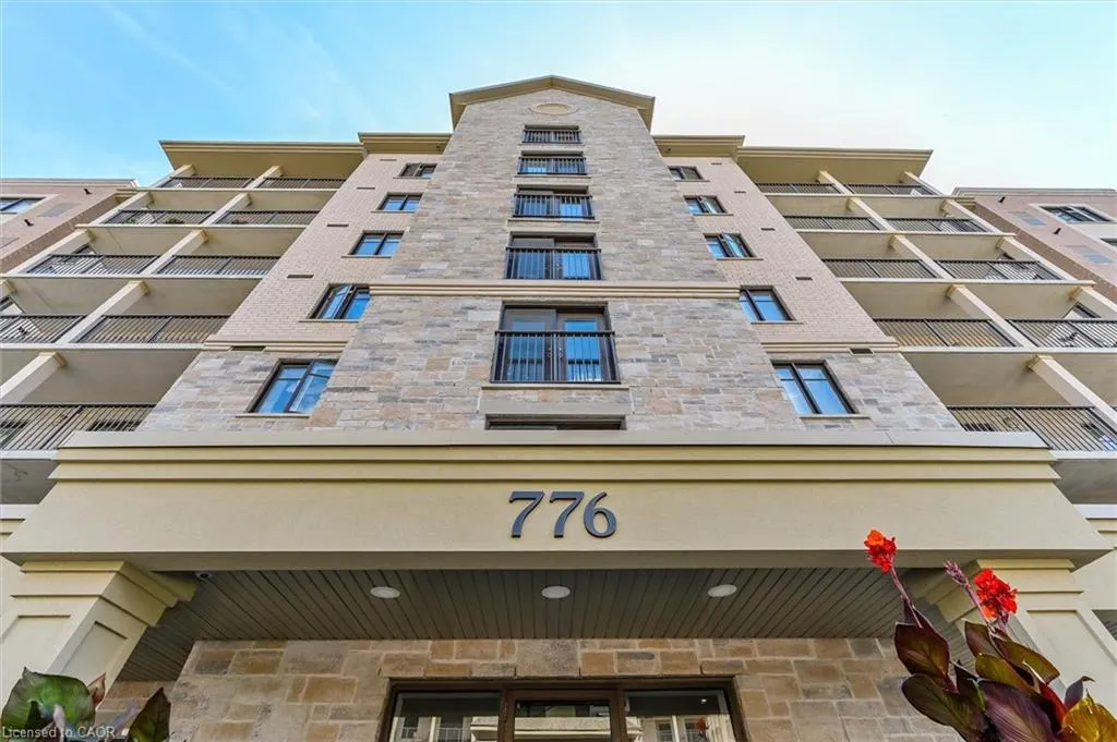 776 Laurelwood Drive, #301