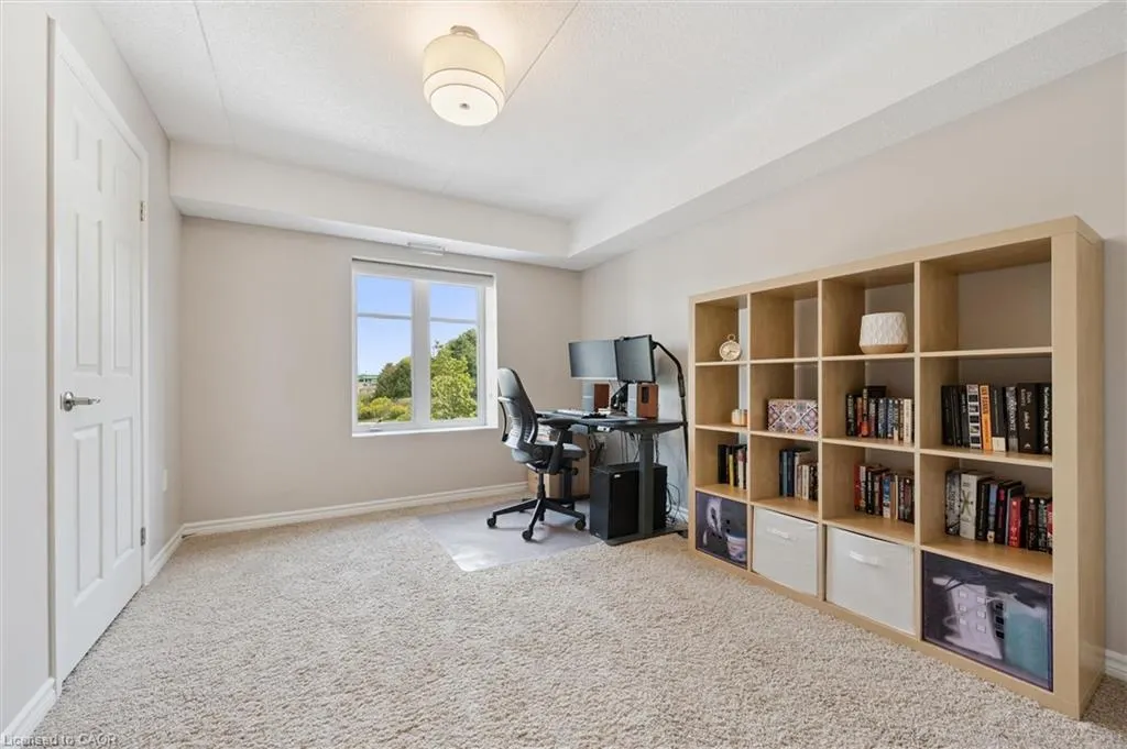 776 Laurelwood Drive, #301