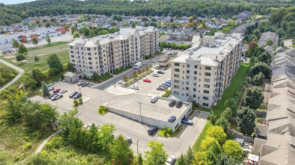 776 Laurelwood Drive, #301