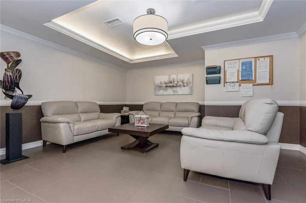 776 Laurelwood Drive, #301