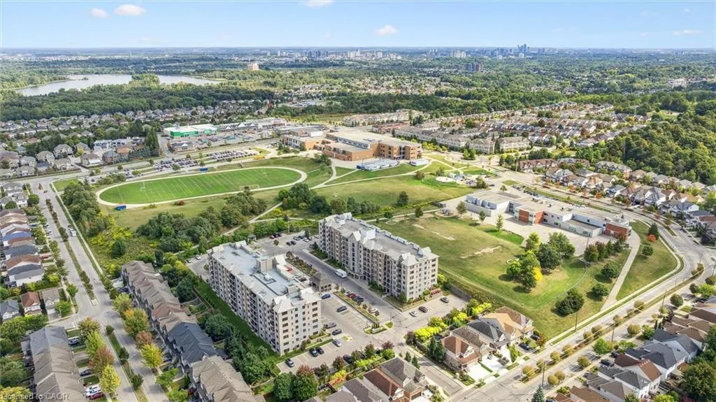 776 Laurelwood Drive, #301