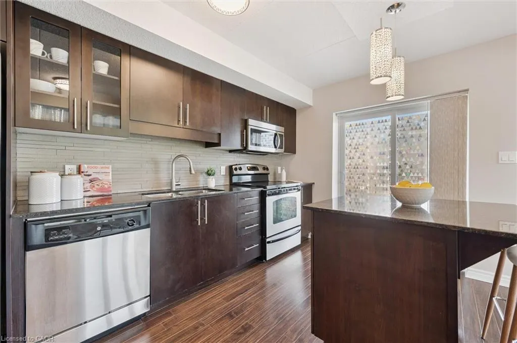 776 Laurelwood Drive, #301