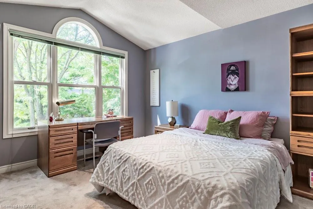 223 Briar Hill Crescent