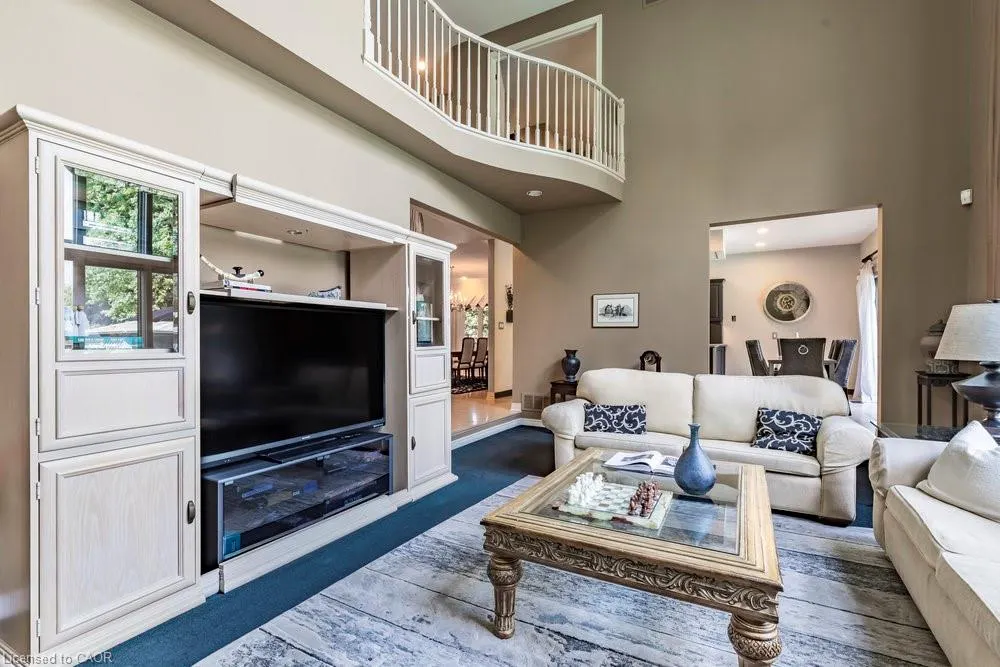 223 Briar Hill Crescent