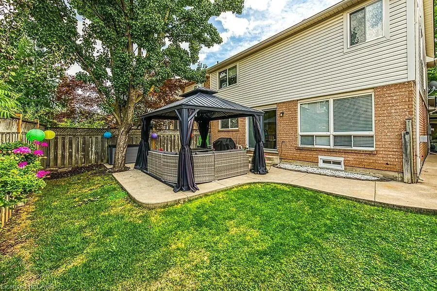 5181 Wood Crescent