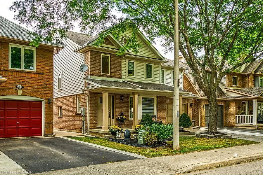 5181 Wood Crescent