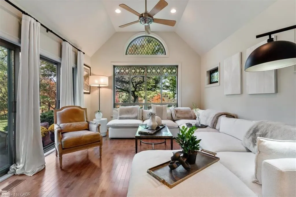 90 Ridge Road W