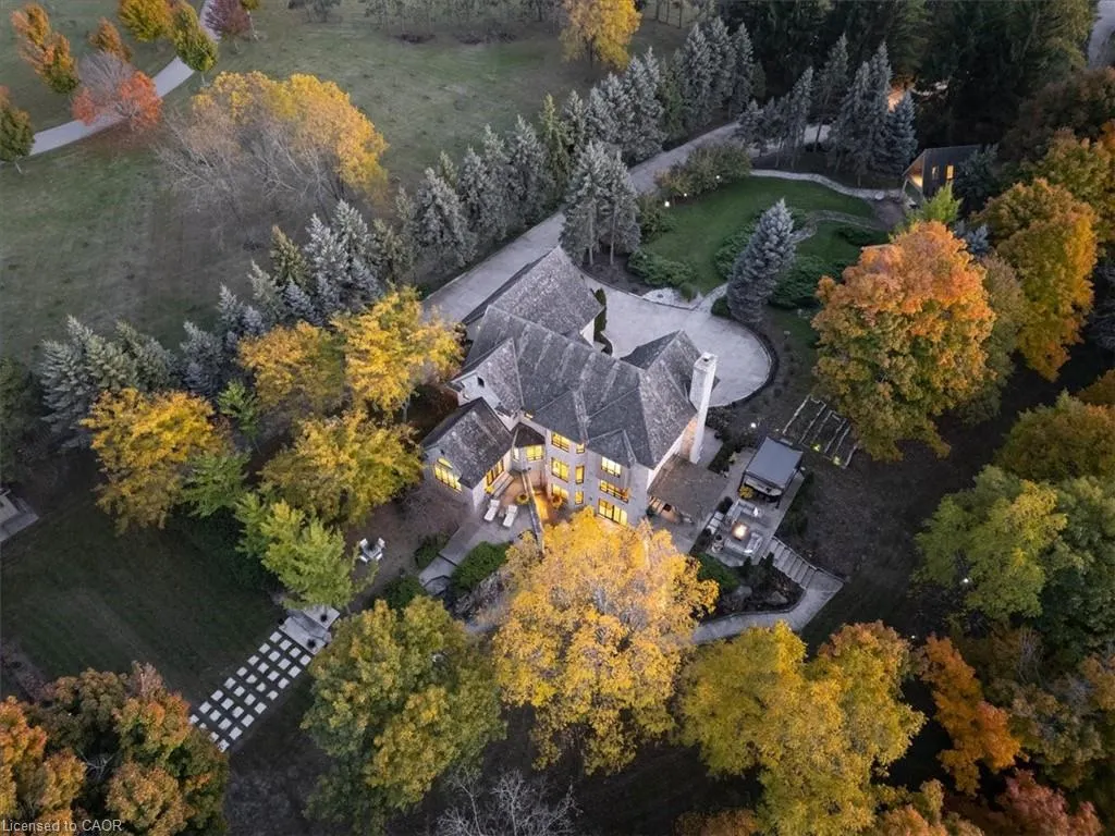 90 Ridge Road W