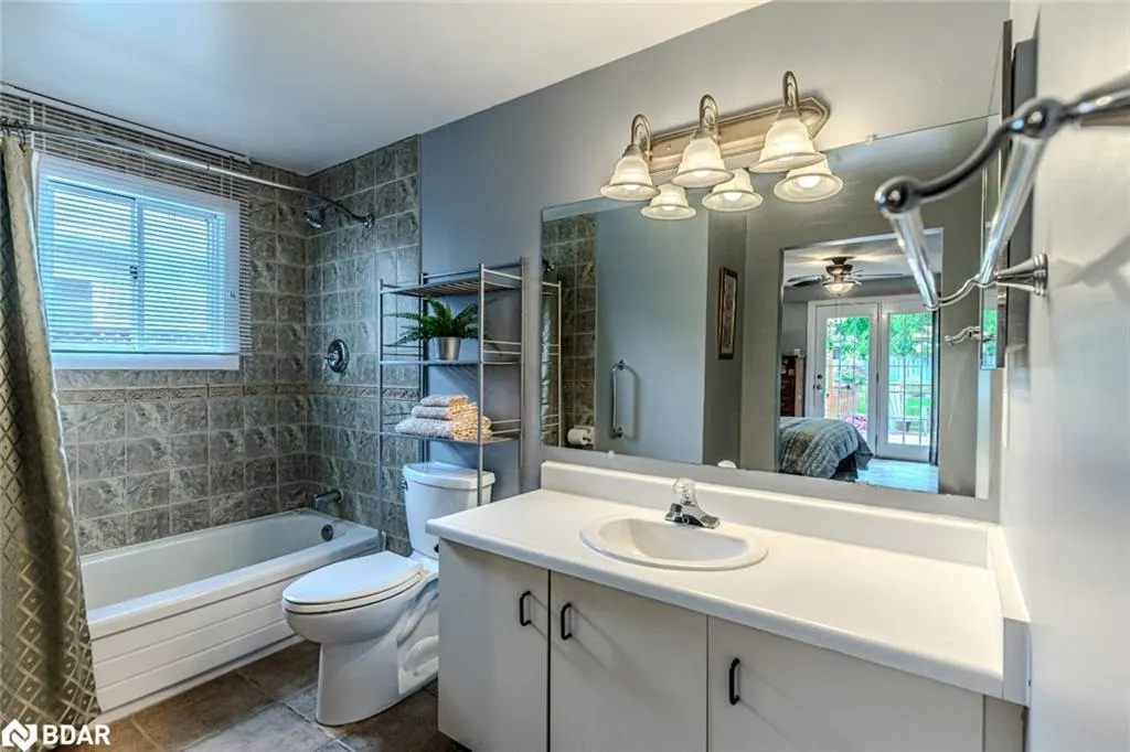 92 Hickling Trail