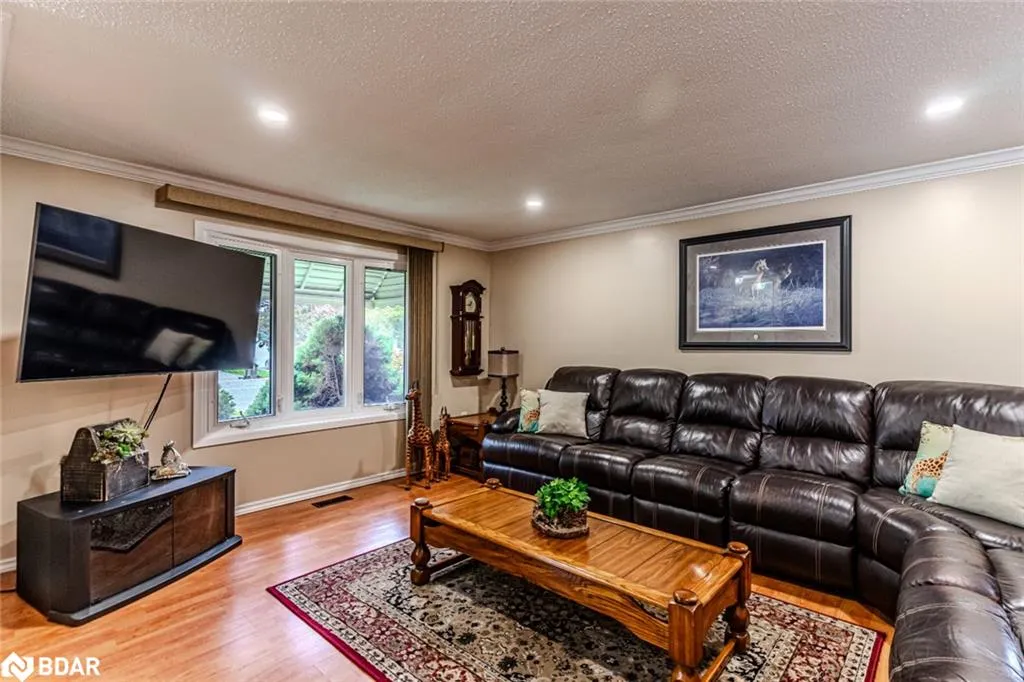 92 Hickling Trail