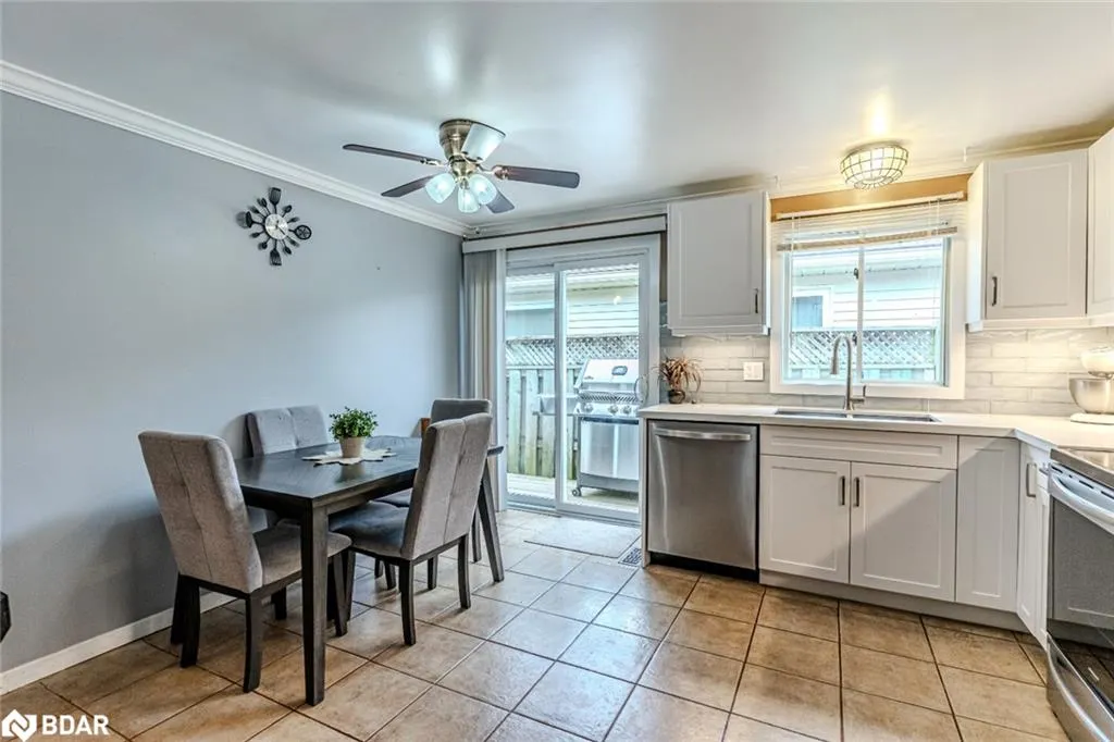 92 Hickling Trail