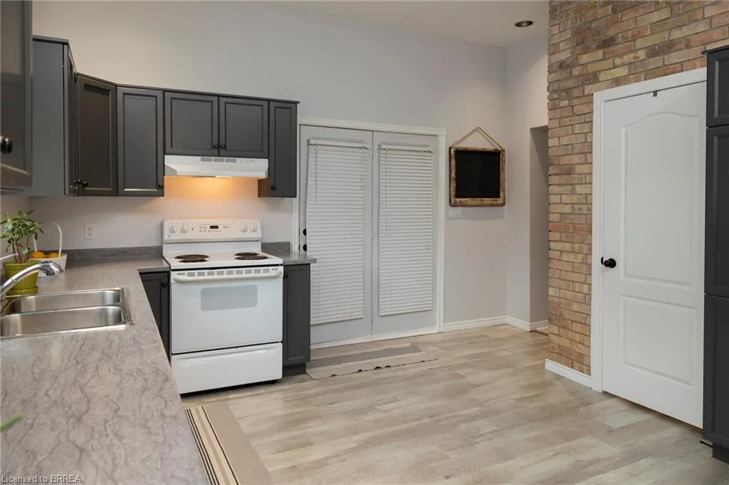 14 Elgin Street W