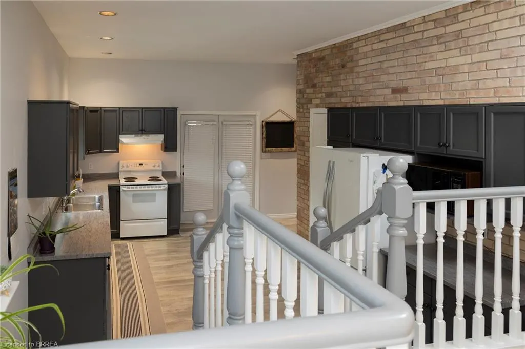 14 Elgin Street W