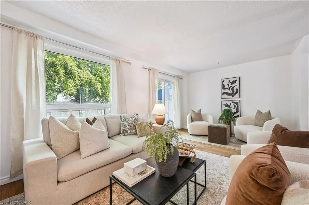 32 Mowat Boulevard, #52