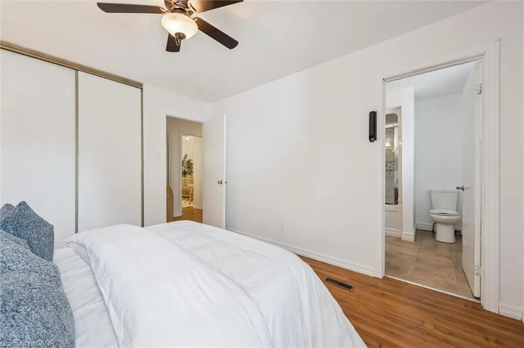 32 Mowat Boulevard, #52