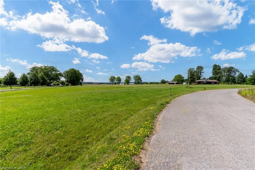4558 Lakeside Drive