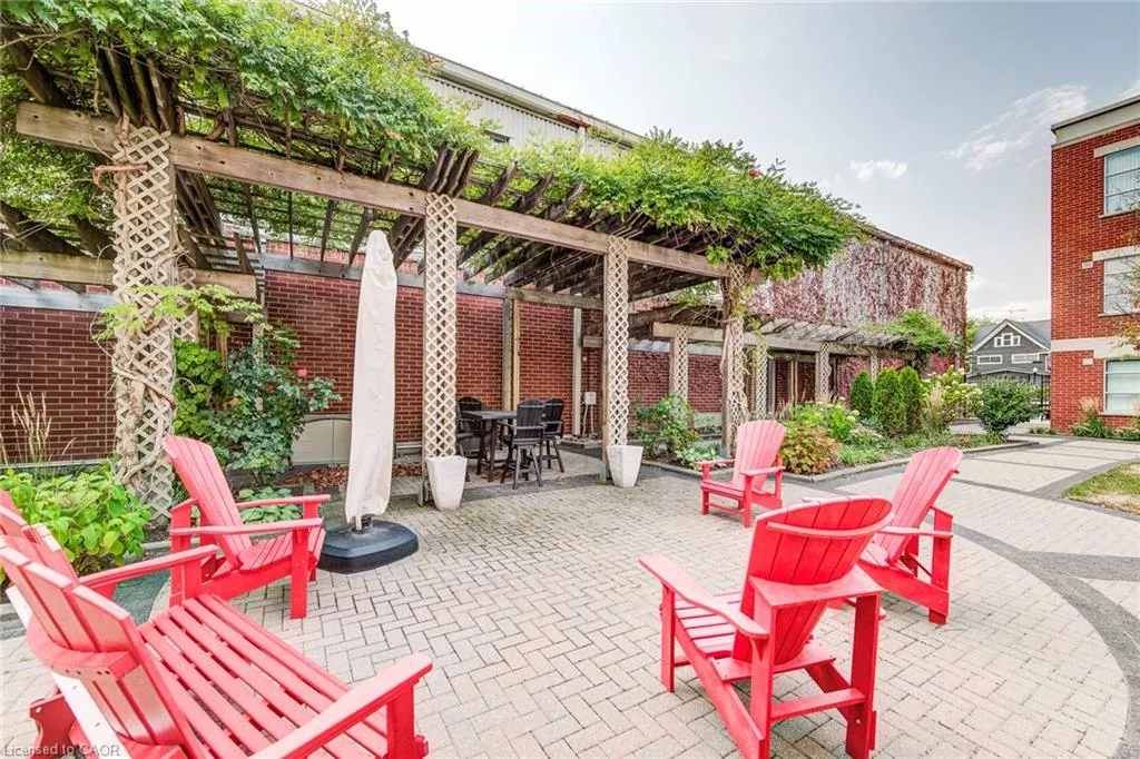 165 Duke Street E, #110