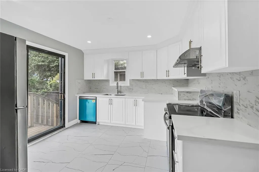 220 Grenfell Street