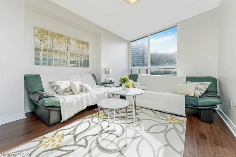 150 Charlton Avenue E, #1208