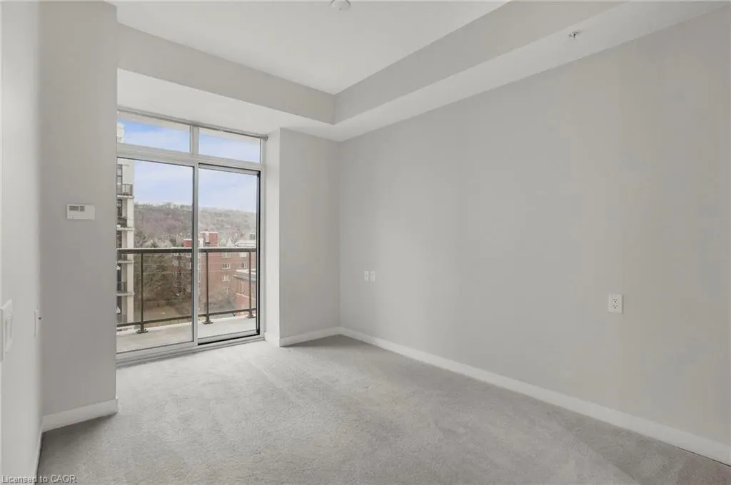 85 Robinson Street, #702