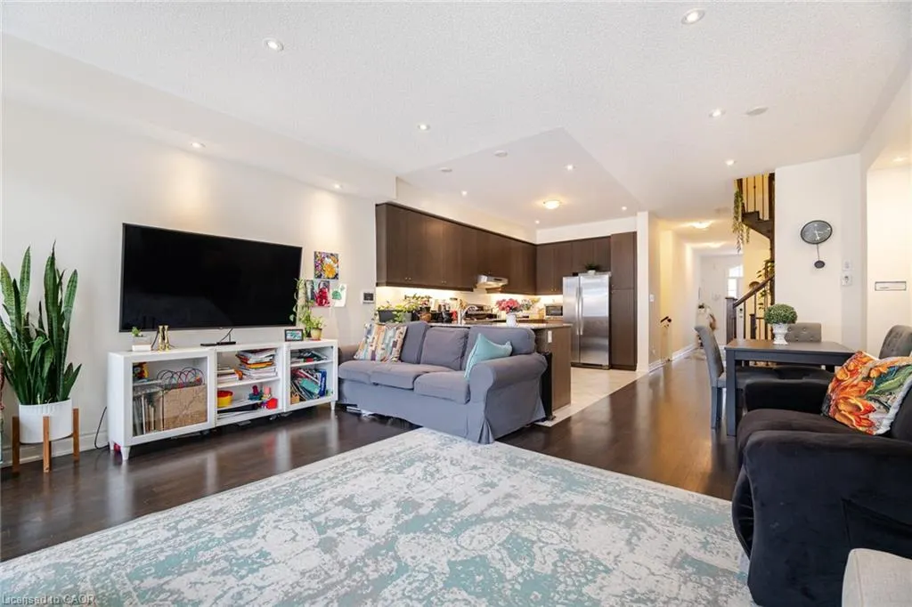 7 Lady Evelyn Crescent