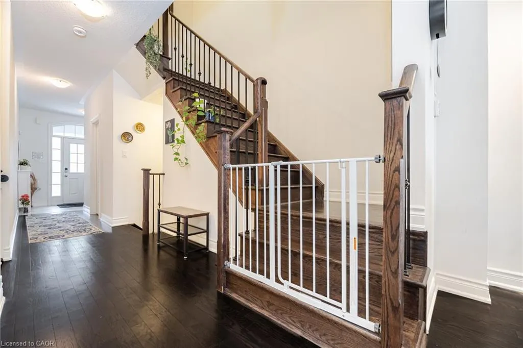 7 Lady Evelyn Crescent