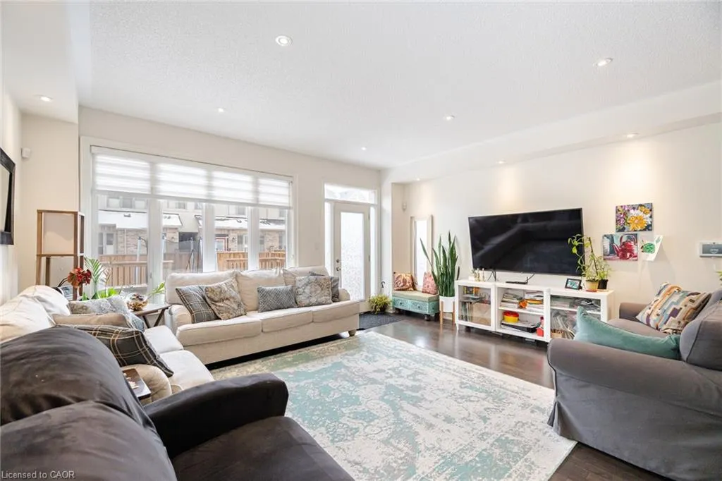 7 Lady Evelyn Crescent