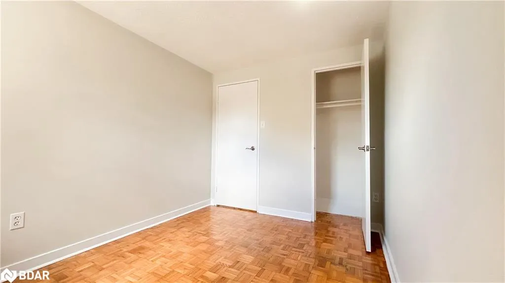 160 Jansen Avenue, #32