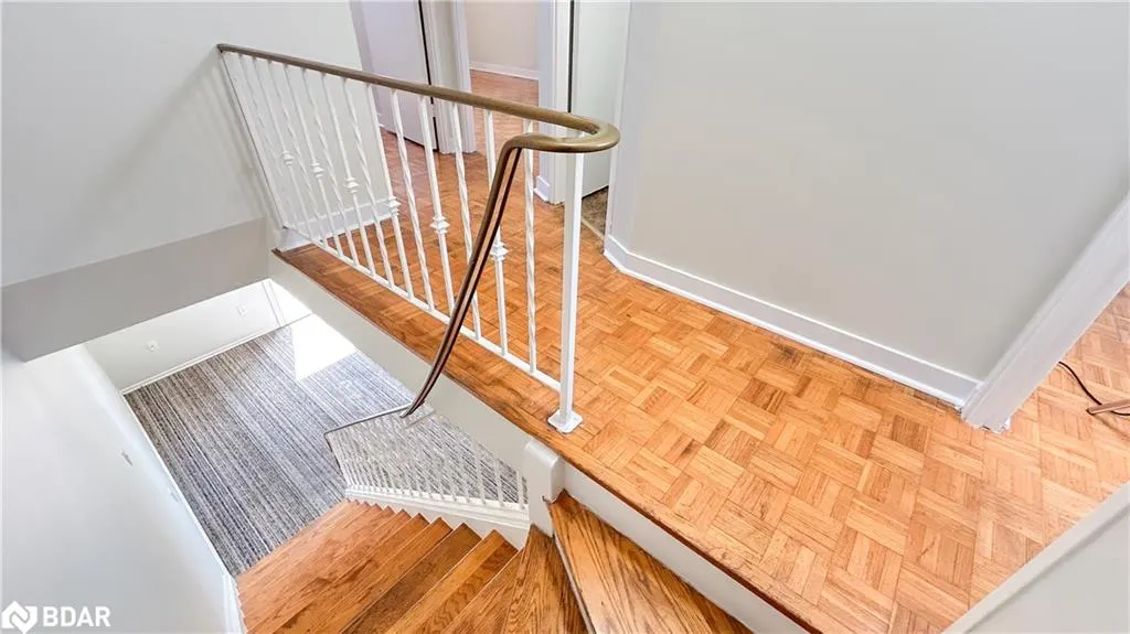 160 Jansen Avenue, #32