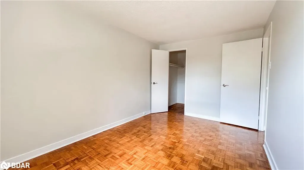 160 Jansen Avenue, #32