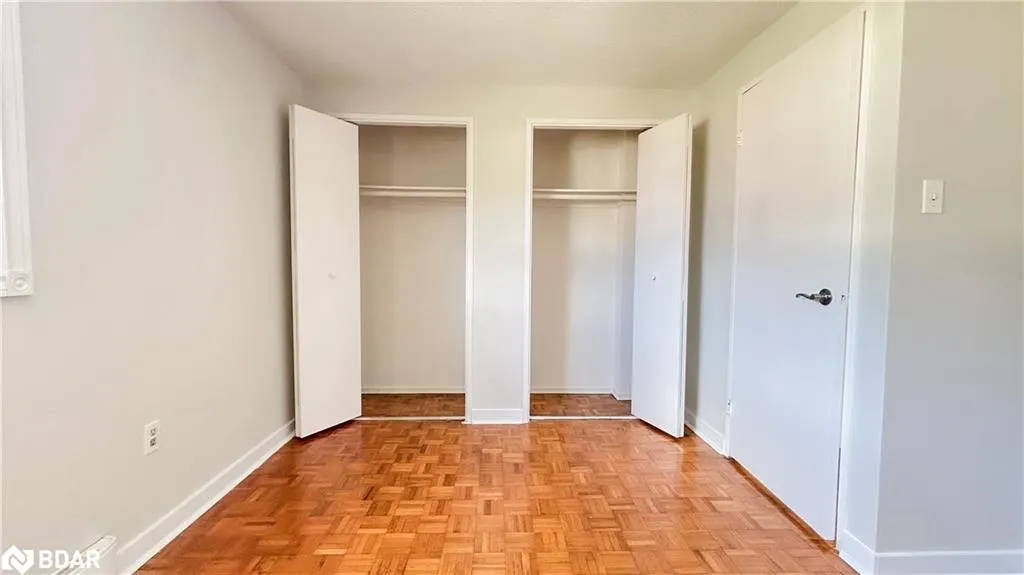 160 Jansen Avenue, #32