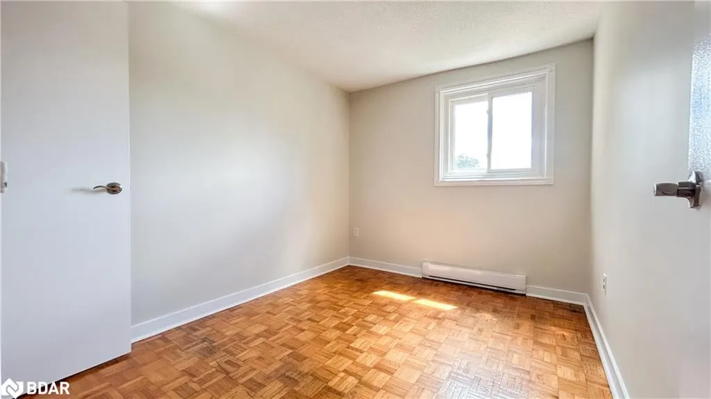 160 Jansen Avenue, #32