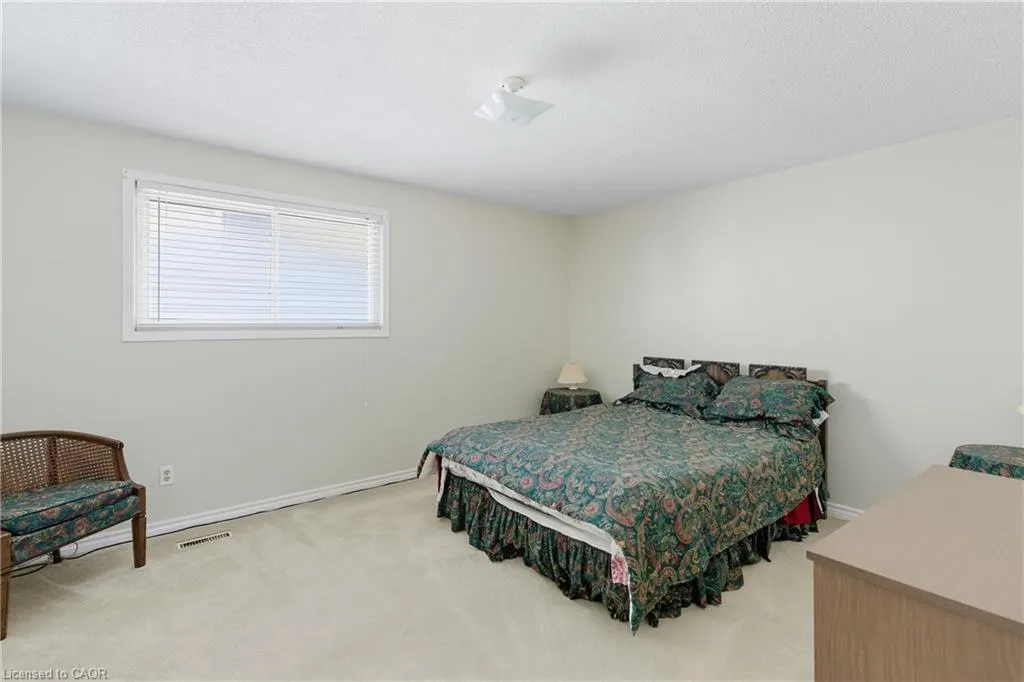 3149 Michael Crescent