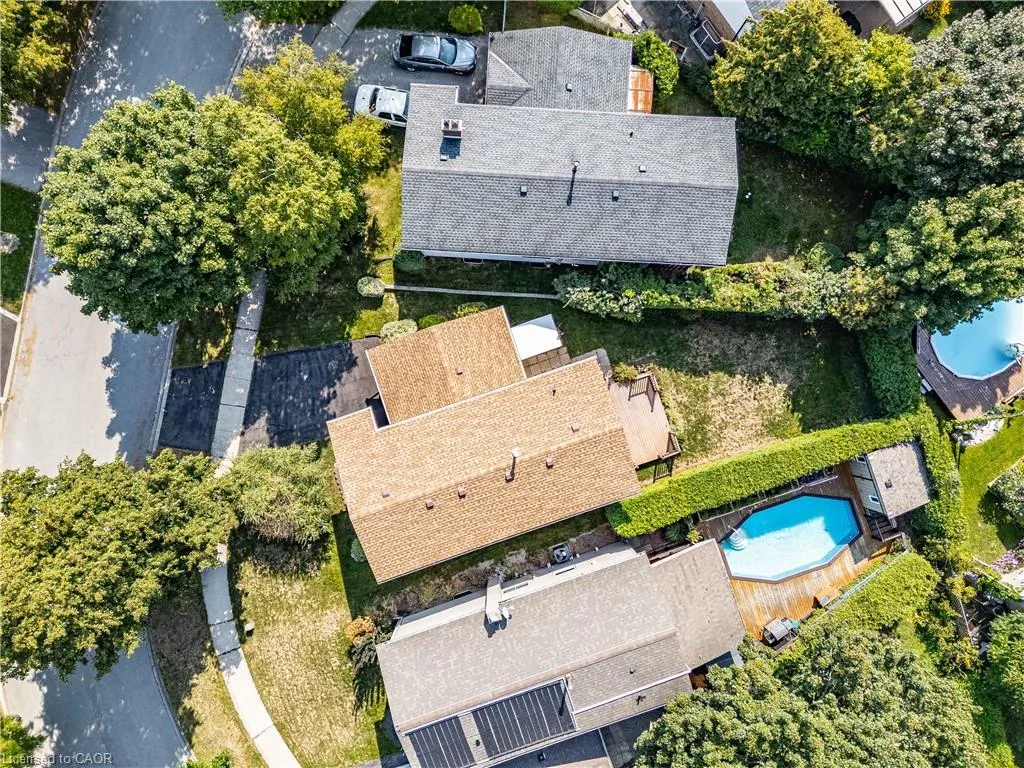 3149 Michael Crescent
