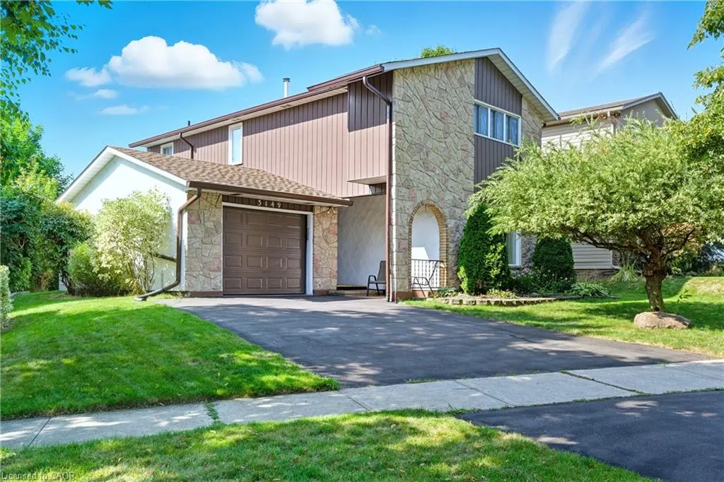 3149 Michael Crescent