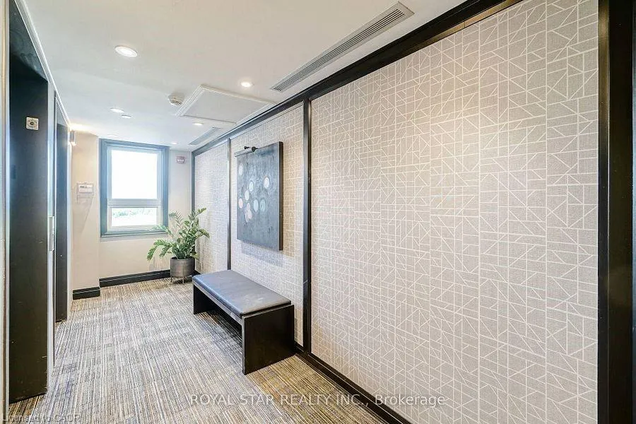 200 Lagerfeld Drive, #609