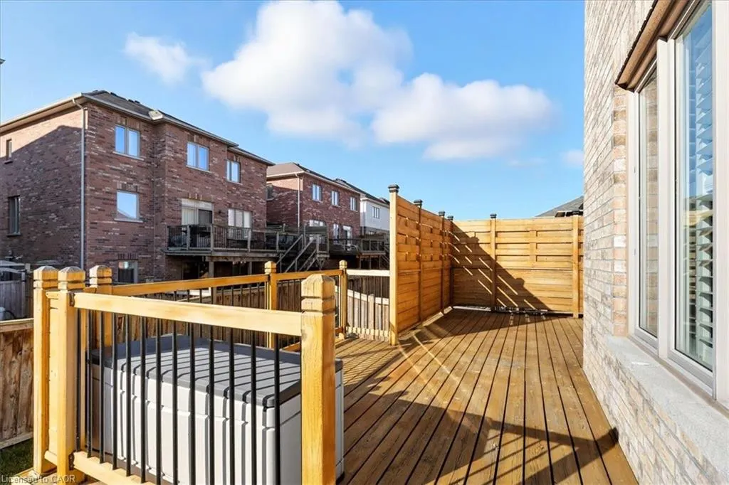425 Rideau River Street