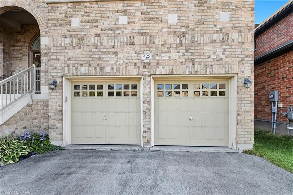 425 Rideau River Street