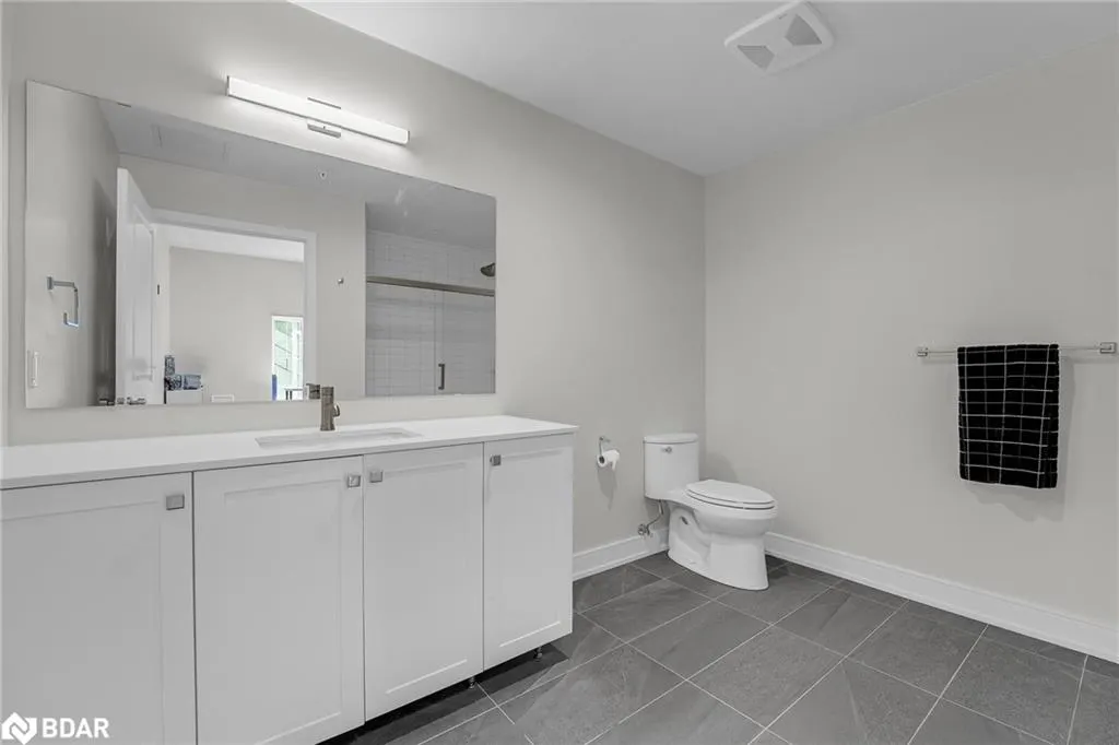 121 Mary Street, #211